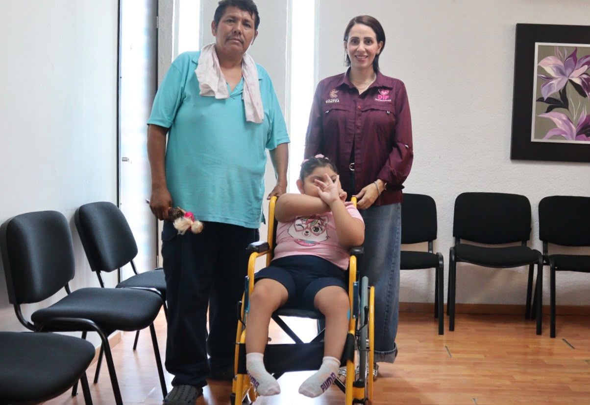 Una silla de ruedas, un nuevo apoyo para Flor Alondra: Pedro Miguel y Sonia Marie responden a petición de familia