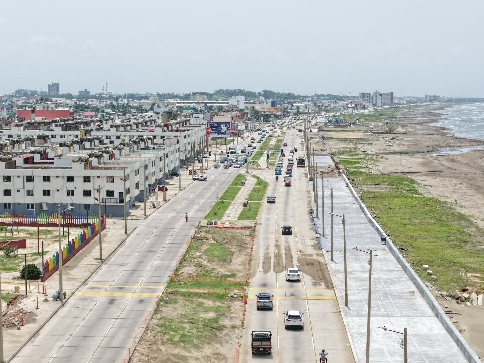 Disminuyen encharcamientos en Coatzacoalcos tras lluvias; mantendrán vigilancia preventiva