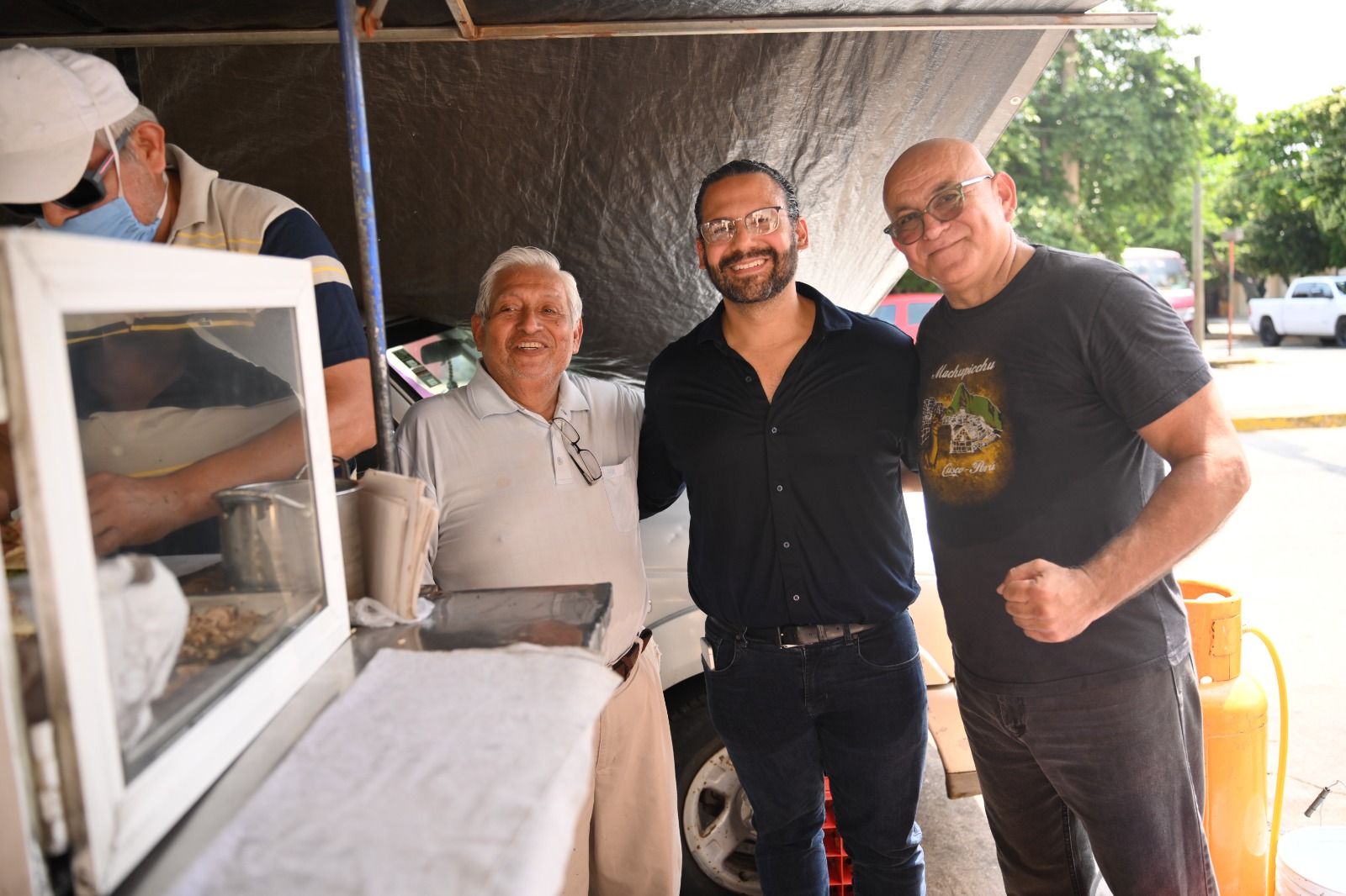 Entre tacos, recuerdos y amistad, Pedro Miguel Rosaldo se reencuentra con Paco Chincoya